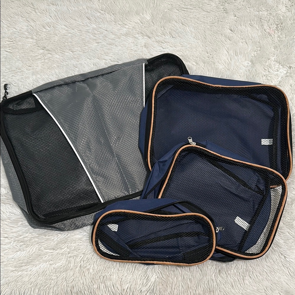 🌴 Bundle of 4 Packing Space Saver Bags